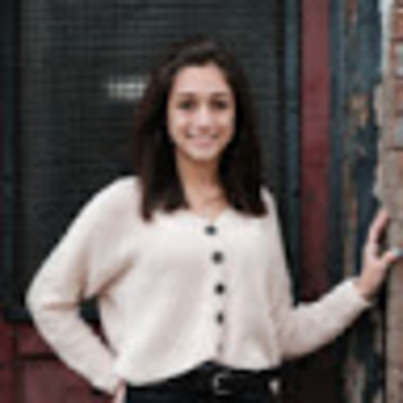 Meet your Posher, Nina - Picture 1 of 1